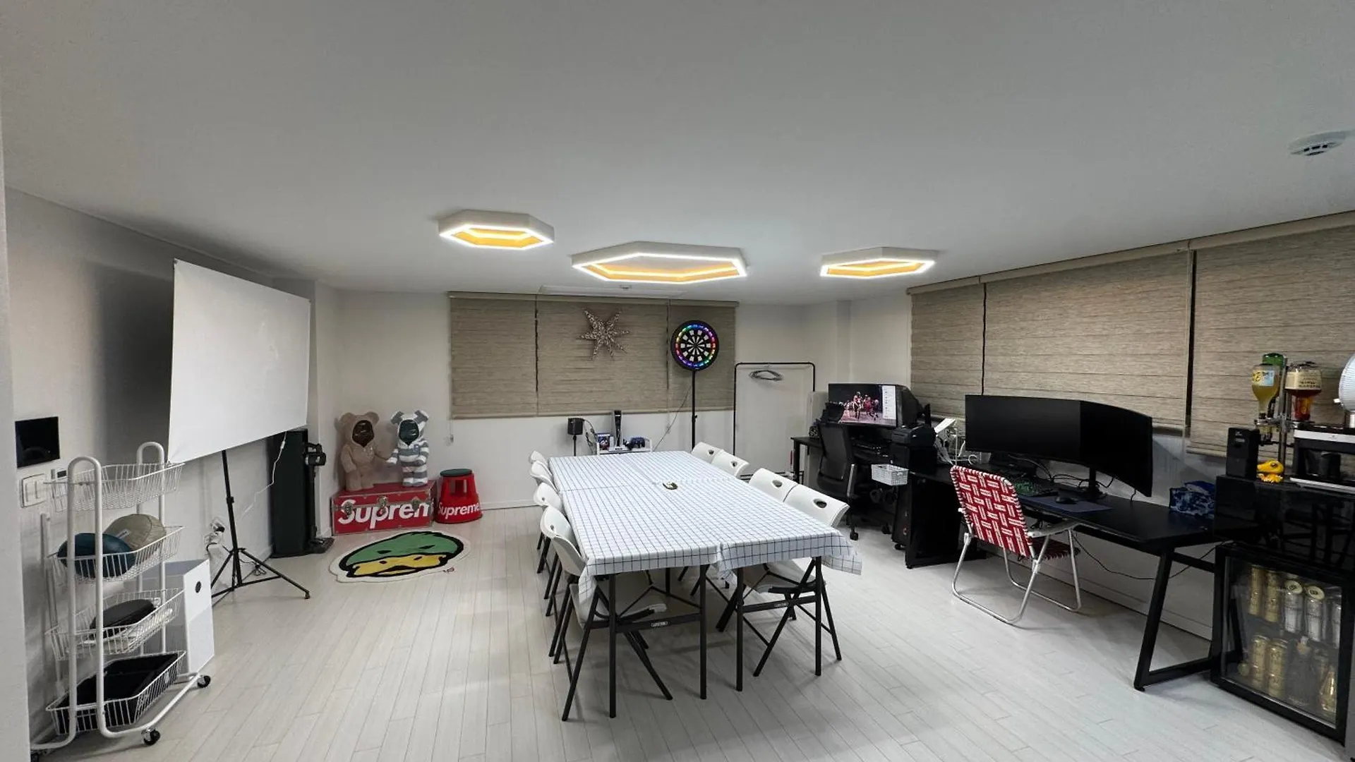 Hangang Room contacts